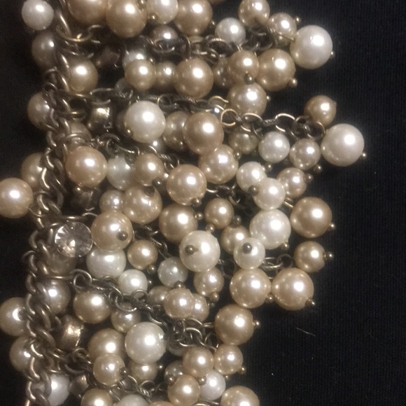 Loft - faux gold and pearl 18” necklace - Picture 5 of 5